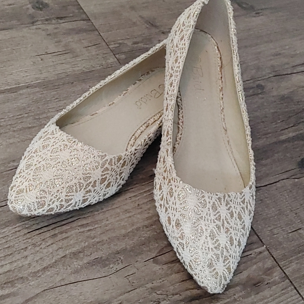 Brida lace flats